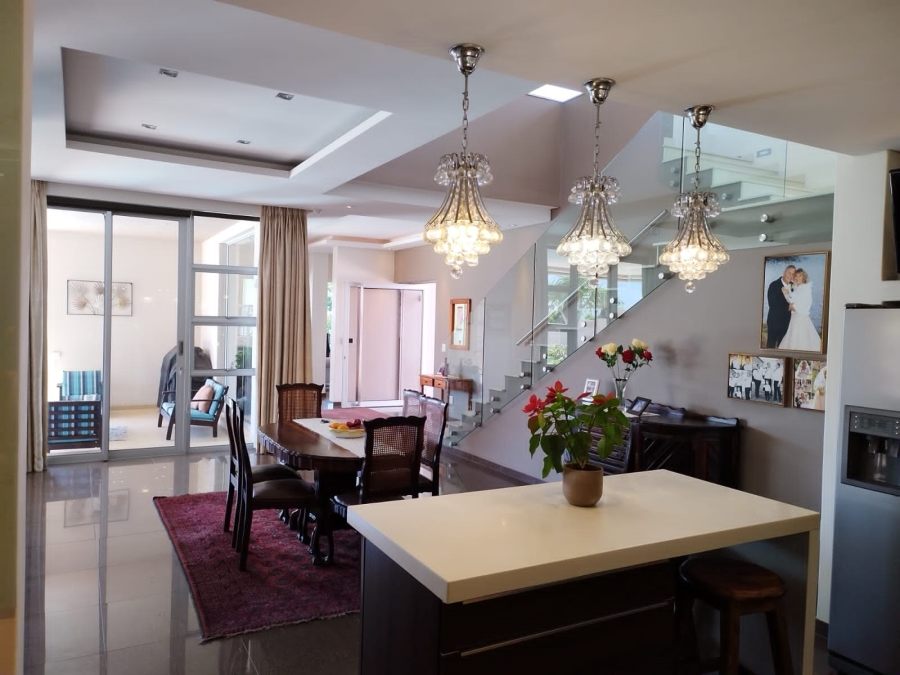 To Let 5 Bedroom Property for Rent in La Concorde Western Cape